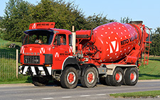 D 330B | SG 251072 | Saurer  |  Reto Vils AG, Vilters | SURSEE 31.08.2019
