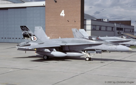 McDonnell Douglas CF-18A Hornet | 188720 | Royal Canadian Air Force | CFB COLD LAKE (CYOD/YOD) 07.06.2001