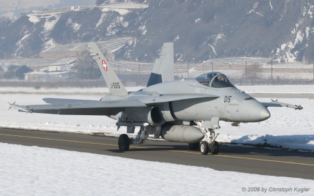 McDonnell Douglas F/A-18C Hornet | J-5015 | Swiss Air Force | SION (LSGS/SIR) 31.01.2009