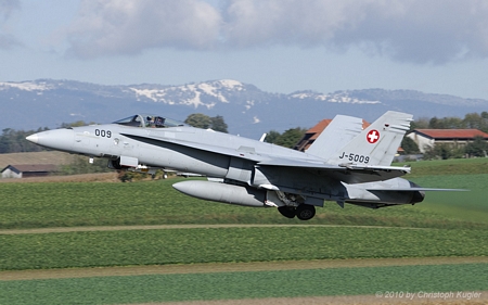 McDonnell Douglas F/A-18C Hornet | J-5009 | Swiss Air Force | PAYERNE (LSMP/---) 21.10.2010