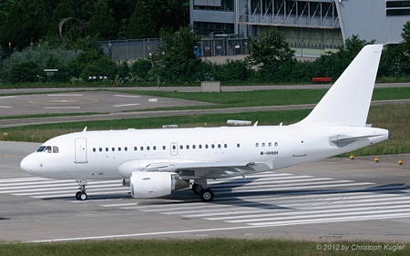 Airbus A318-112CJ | M-HHHH | untitled (Kutus) | Z&UUML;RICH (LSZH/ZRH) 02.06.2012