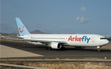 Boeing 767-383ER | PH-AHX | ArkeFly | ARRECIFE-LANZAROTE (GCRR/ACE) 20.09.2007