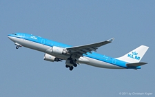 Airbus A330-203 | PH-AOE | KLM Royal Dutch Airlines | AMSTERDAM-SCHIPHOL (EHAM/AMS) 20.04.2011