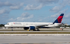 Boeing 757-232 | N667DN | Delta Air Lines | FORT LAUDERDALE-HOLLYWOOD (KFLL/FLL) 05.12.2012