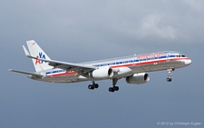 Boeing 757-223 | N693AA | American Airlines | MIAMI INTL (KMIA/MIA) 03.12.2012