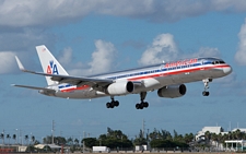 Boeing 757-223 | N653A | American Airlines | MIAMI INTL (KMIA/MIA) 03.12.2012
