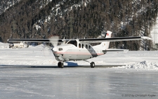 Cessna 210N Centurion | HB-CHJ | private | SAMEDAN (LSZS/SMV) 15.01.2012