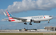 Boeing 767-323ER | N392AN | American Airlines | MIAMI INTL (KMIA/MIA) 06.12.2013