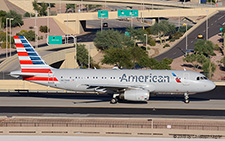 Airbus A320-232 | N679AW | American Airlines | PHOENIX SKY HARBOUR INTL (KPHX/PHX) 23.09.2015